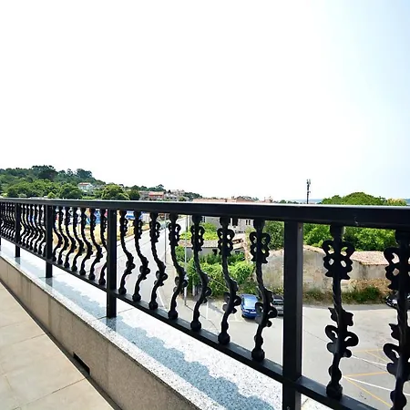 アパート Vistas Vilar サンシェンショ